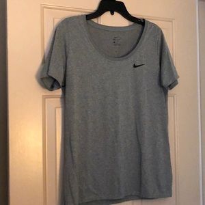 Nike dri-fit top size large